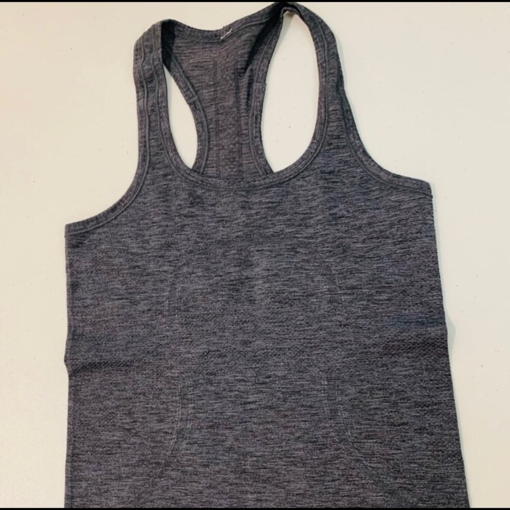 Lululemon Swiftly Tech Racerback Size 4 trade!